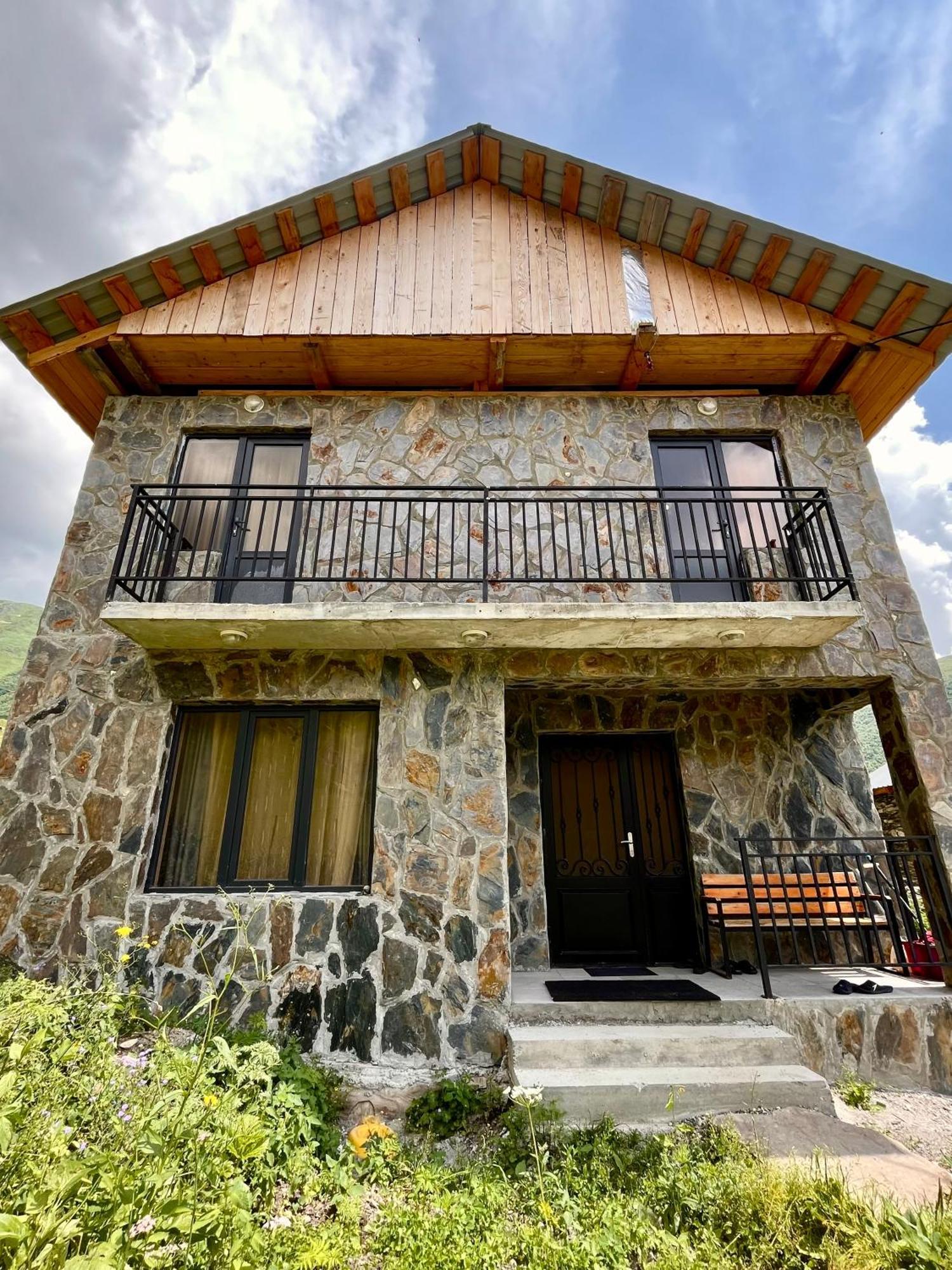 Hotel Gamarjoba Guest And Art House Ushguli Zewnętrze zdjęcie