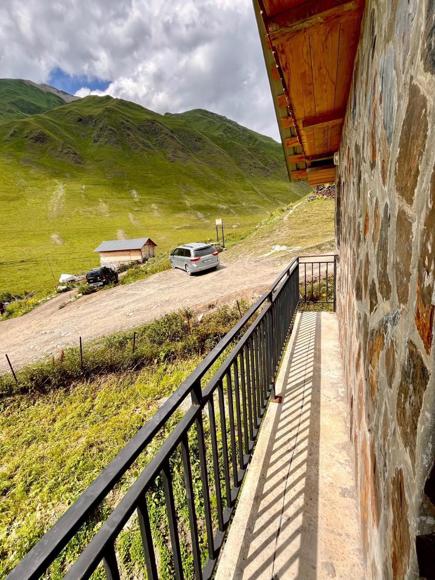 Hotel Gamarjoba Guest And Art House Ushguli Zewnętrze zdjęcie